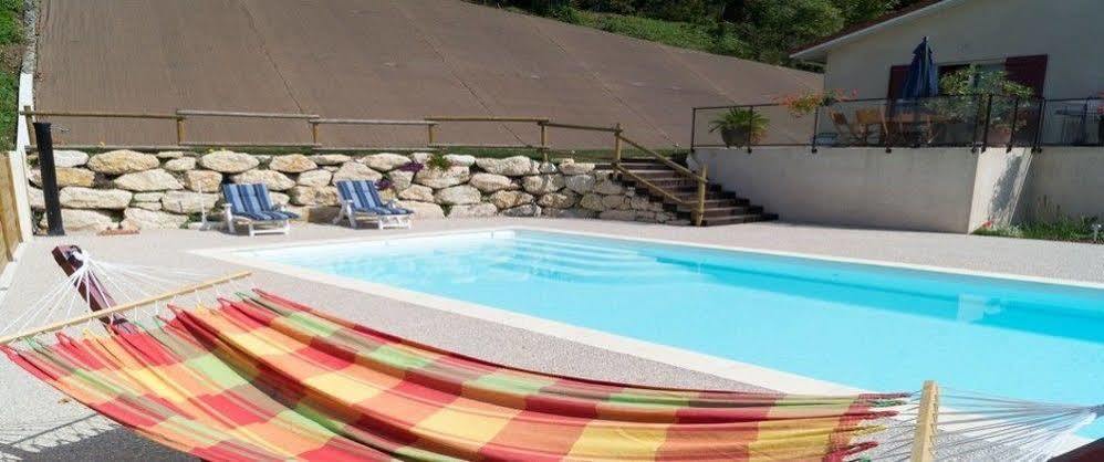 Le Mas De Servant Roulottes Et Chambres D'Hotes Auberives-en-Royans Exteriér fotografie